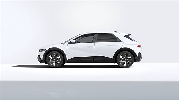 Hyundai Ioniq 5 2 of 5