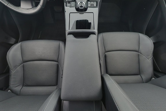 Subaru Solterra 12 of 21