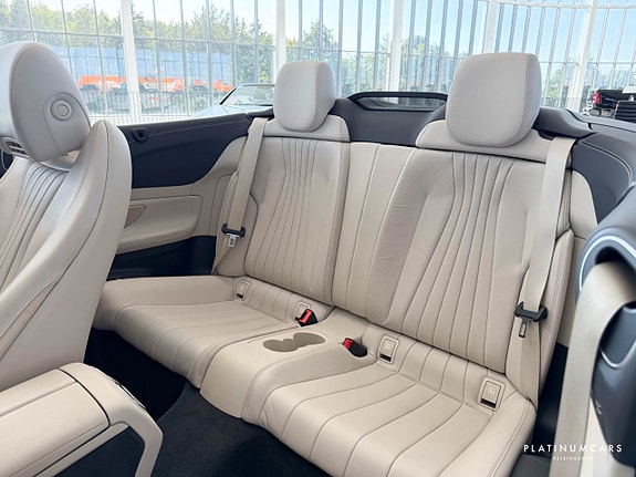 Mercedes-Benz E300 9 of 23