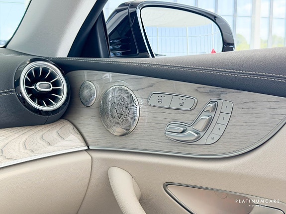 Mercedes-Benz E300 19 of 23