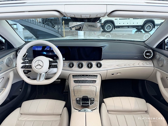 Mercedes-Benz E300 7 of 23