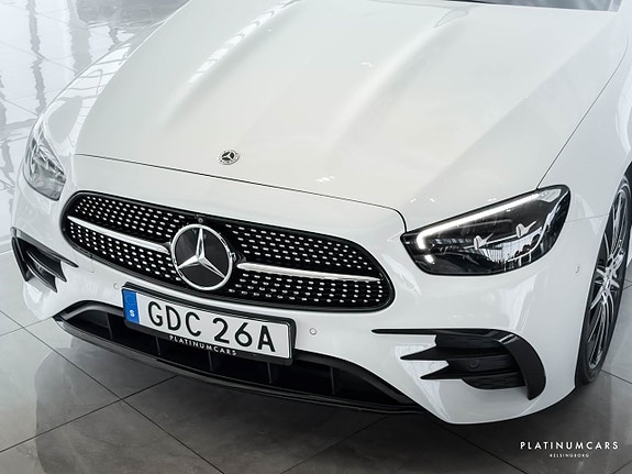 Mercedes-Benz E300 22 of 23