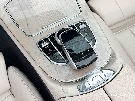 Mercedes-Benz E300 17 of 23