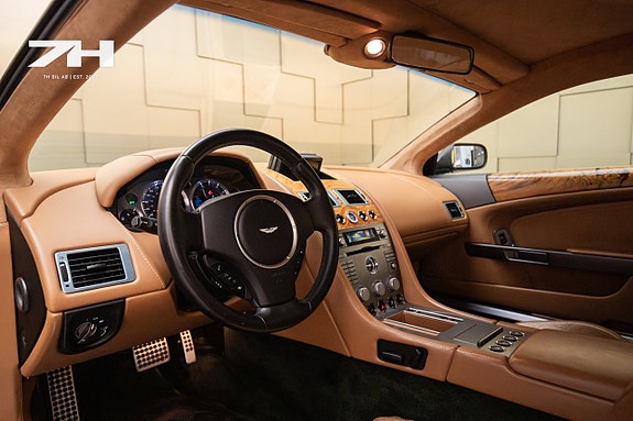 Aston Martin DB9 9 of 19