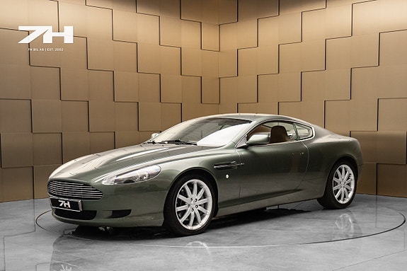 Aston Martin DB9 2 of 19