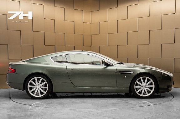 Aston Martin DB9 7 of 19