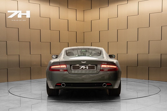 Aston Martin DB9 5 of 19