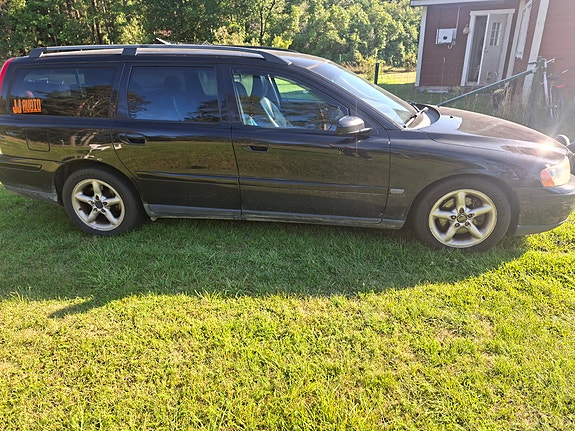 Volvo V70 4 of 6