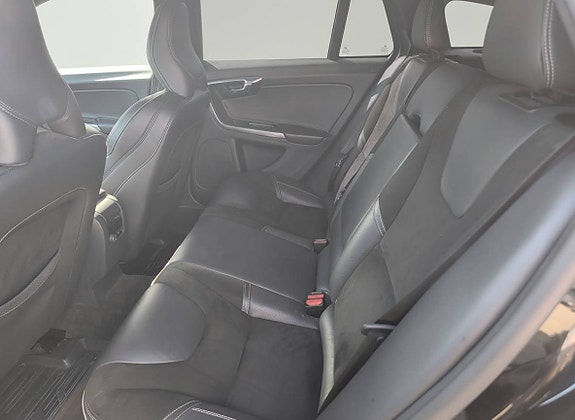 Volvo V60 4 of 5