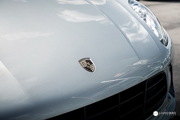 Porsche Macan S 6 of 24