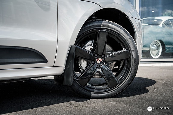 Porsche Macan S 7 of 24