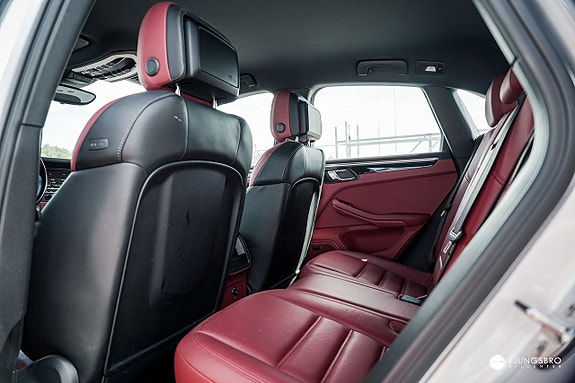Porsche Macan S 21 of 24