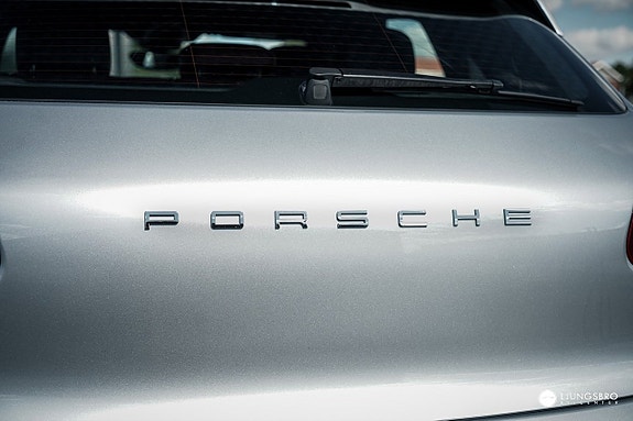 Porsche Macan S 4 of 24
