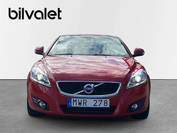 Volvo C70 2 of 15