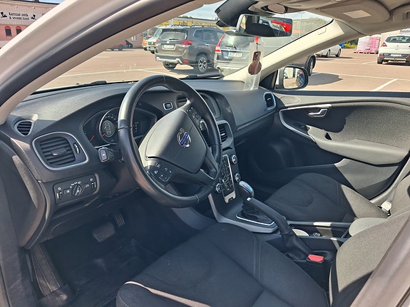 Volvo V40 5 of 8