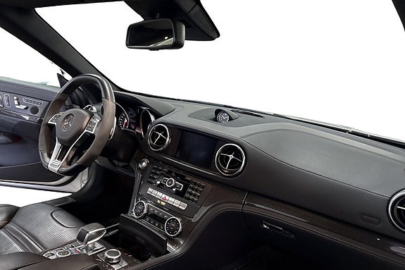 Mercedes-Benz SL63 9 of 11