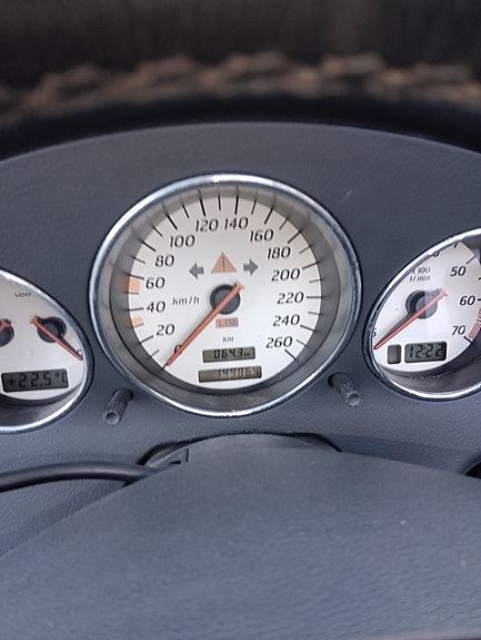Mercedes-Benz SLK200 3 of 4