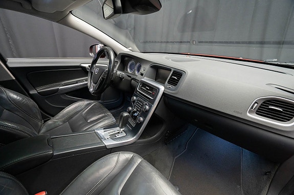 Volvo V60 12 of 21