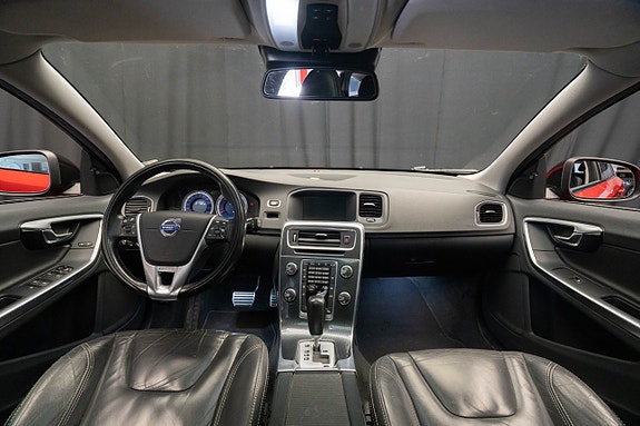 Volvo V60 11 of 21