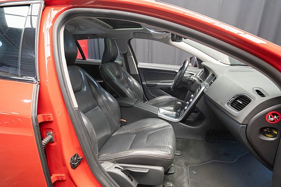 Volvo V60 16 of 21