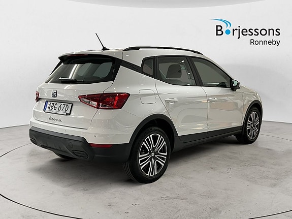 Seat Arona 3 of 18