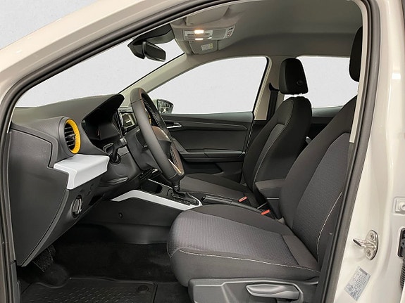 Seat Arona 7 of 18