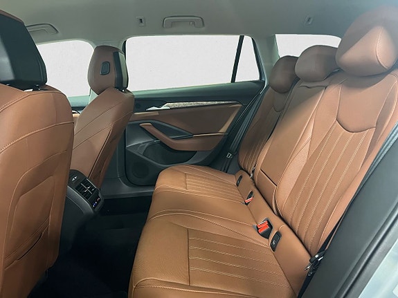 Skoda Superb 9 of 10