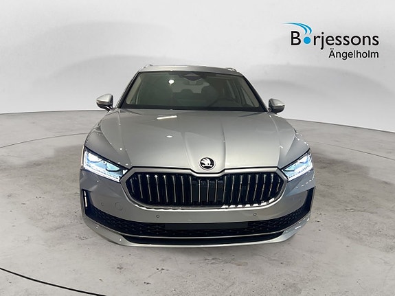 Skoda Superb 5 of 10