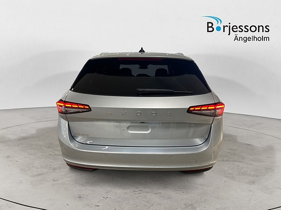 Skoda Superb 4 of 10
