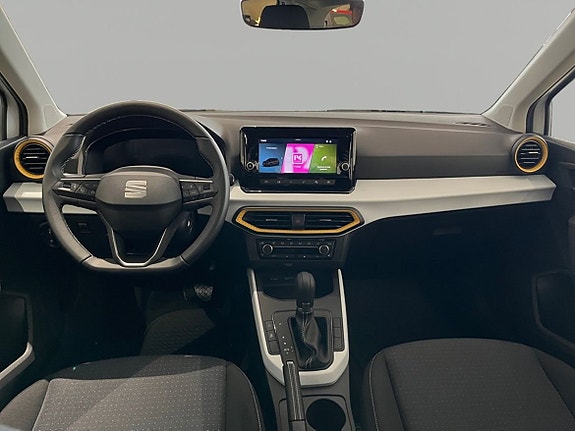 Seat Arona 8 of 15