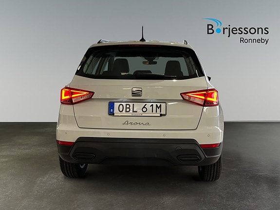Seat Arona 4 of 15
