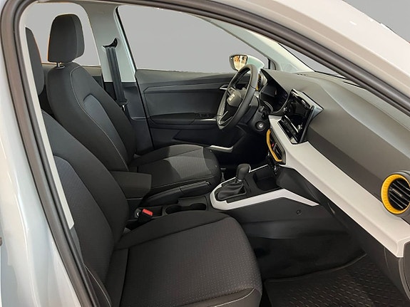 Seat Arona 7 of 15