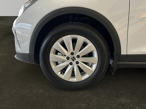 Seat Arona 5 of 15