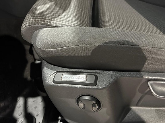 Volkswagen Caddy Maxi 19 of 19