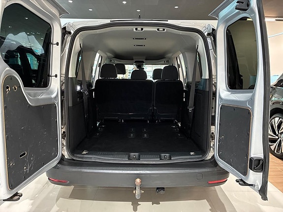 Volkswagen Caddy Maxi 13 of 19
