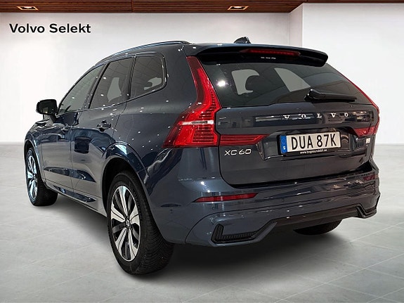 Volvo XC60 2 of 20