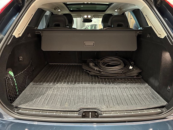 Volvo XC60 13 of 20