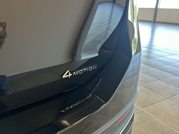 Volkswagen Passat 9 of 22
