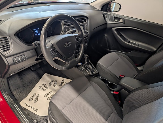 Hyundai i20 7 of 14