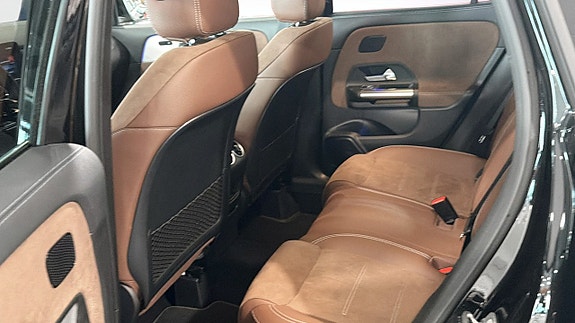 Mercedes-Benz GLA250 e 8 of 9