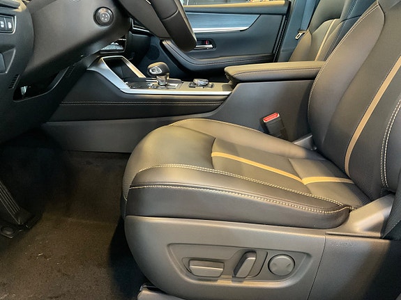 Mazda CX-80 8 of 14