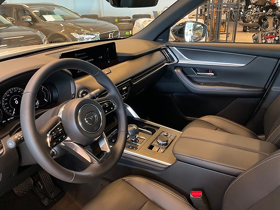 Mazda CX-80 7 of 14