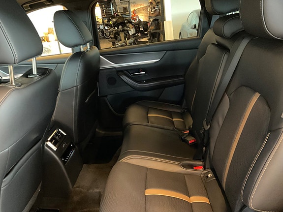 Mazda CX-80 12 of 14
