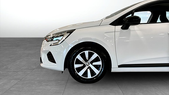 Renault Clio 9 of 10