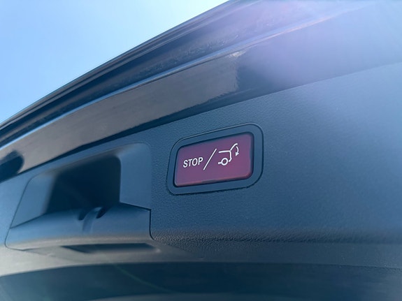 Mercedes-Benz E220 8 of 13