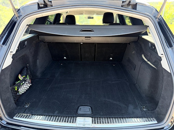 Mercedes-Benz E220 7 of 13