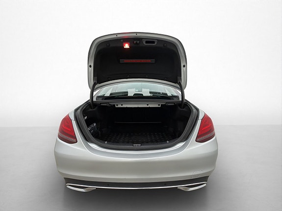 Mercedes-Benz C200 29 of 30