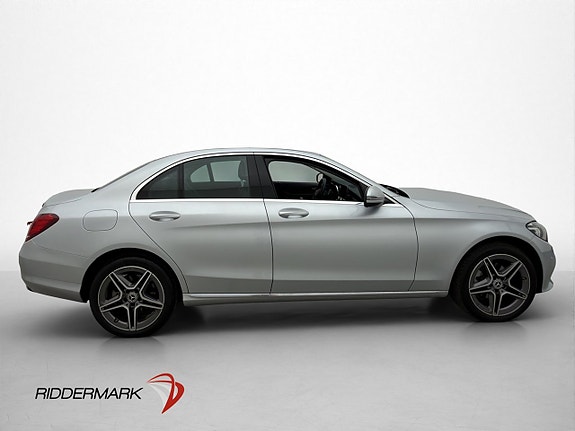 Mercedes-Benz C200 9 of 30