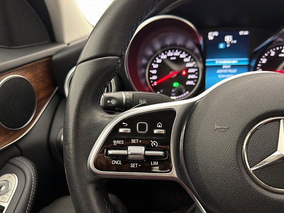 Mercedes-Benz C200 16 of 30