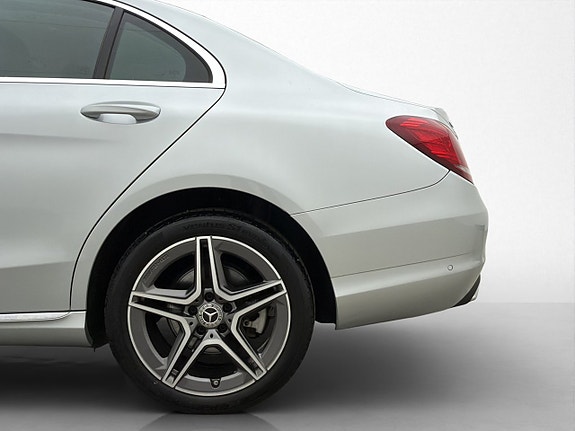 Mercedes-Benz C200 30 of 30